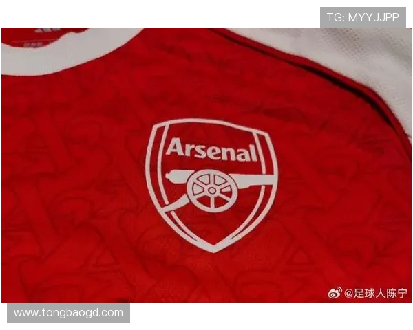 英超球衣中的红色设计元素及其象征意义